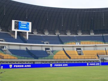 Porcellana Il perimetro di fusione sotto pressione dello stadio ha condotto l&#039;esposizione, 5V 40 bordi di pubblicità di calcio distributore